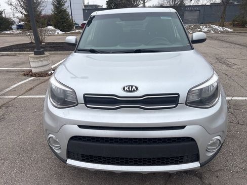 Used 2017 Kia Soul + image 8