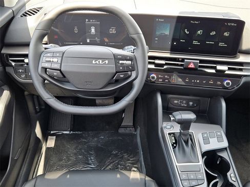 New 2026 Kia Sportage EX w/ EX Panorama Roof Package image 17