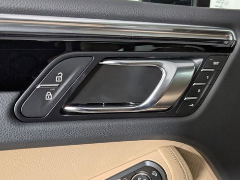 New 2026 Porsche Macan image 27