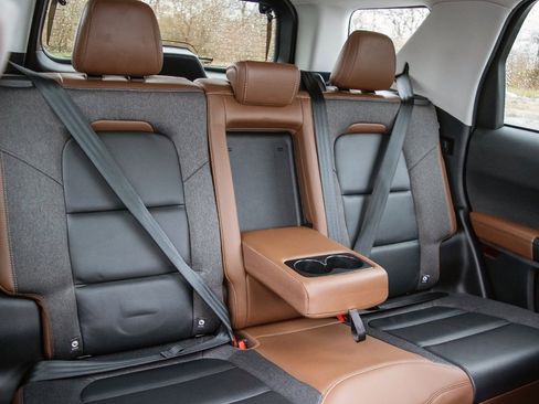 Used 2023 Ford Bronco Sport Outer Banks w/ Tech Package image 35