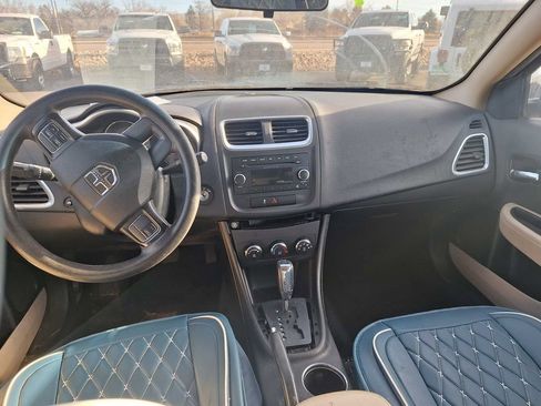 Used 2012 Dodge Avenger SE image 10