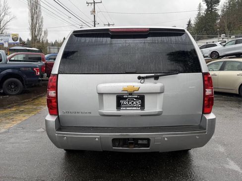 Used 2013 Chevrolet Suburban LTZ image 4
