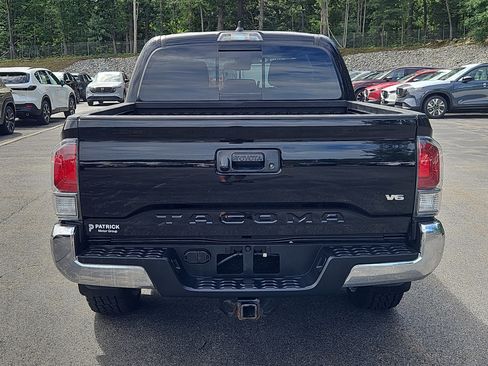 Used 2022 Toyota Tacoma TRD Off-Road AWD/4WD image 22