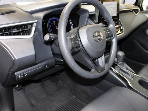 Used 2026 Toyota Corolla LE FWD image 17