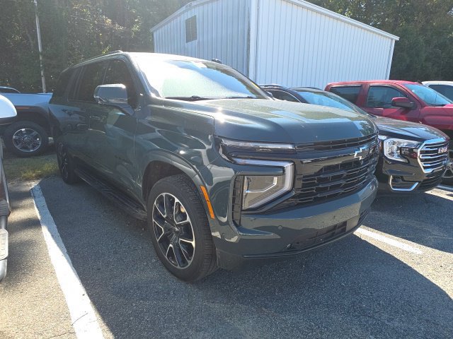 Used 2026 Chevrolet Suburban RST w/ Comfort Package AWD/4WD image 13