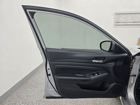 Used 2020 Nissan Altima 2.5 S FWD image 27