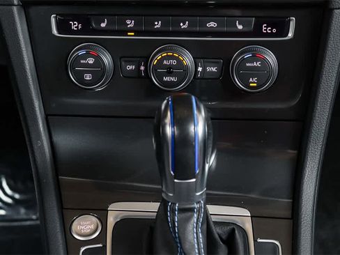 Used 2019 Volkswagen e-Golf SE w/ Driver Assistance Package image 13