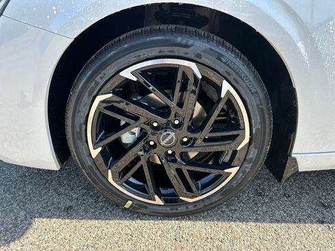 New 2026 Nissan Sentra SR w/ SR Premium Package image 9