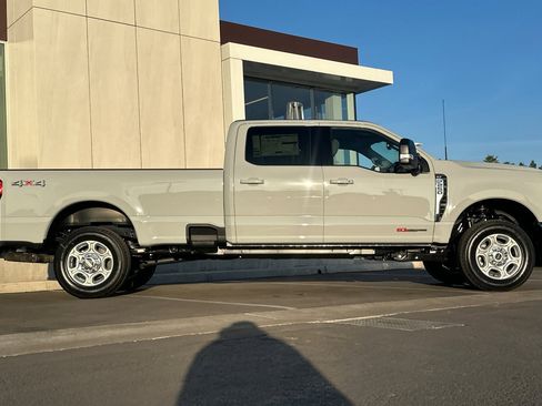 New 2026 Ford F250 XLT w/ XLT Premium Package image 2