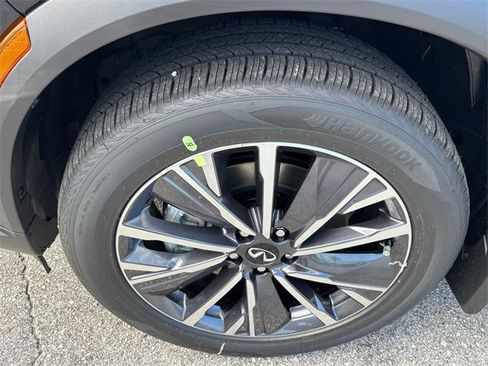 New 2026 INFINITI QX60 Luxe w/ Cargo Package image 9