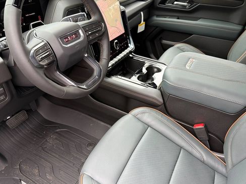 New 2026 GMC Yukon AT4 AWD/4WD image 7