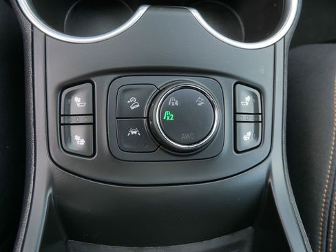 Used 2021 GMC Terrain SLT w/ Infotainment Package II AWD/4WD image 25