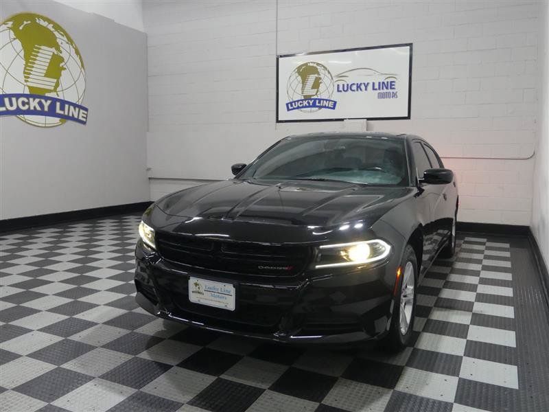 Used 2022 Dodge Charger SXT RWD image 4