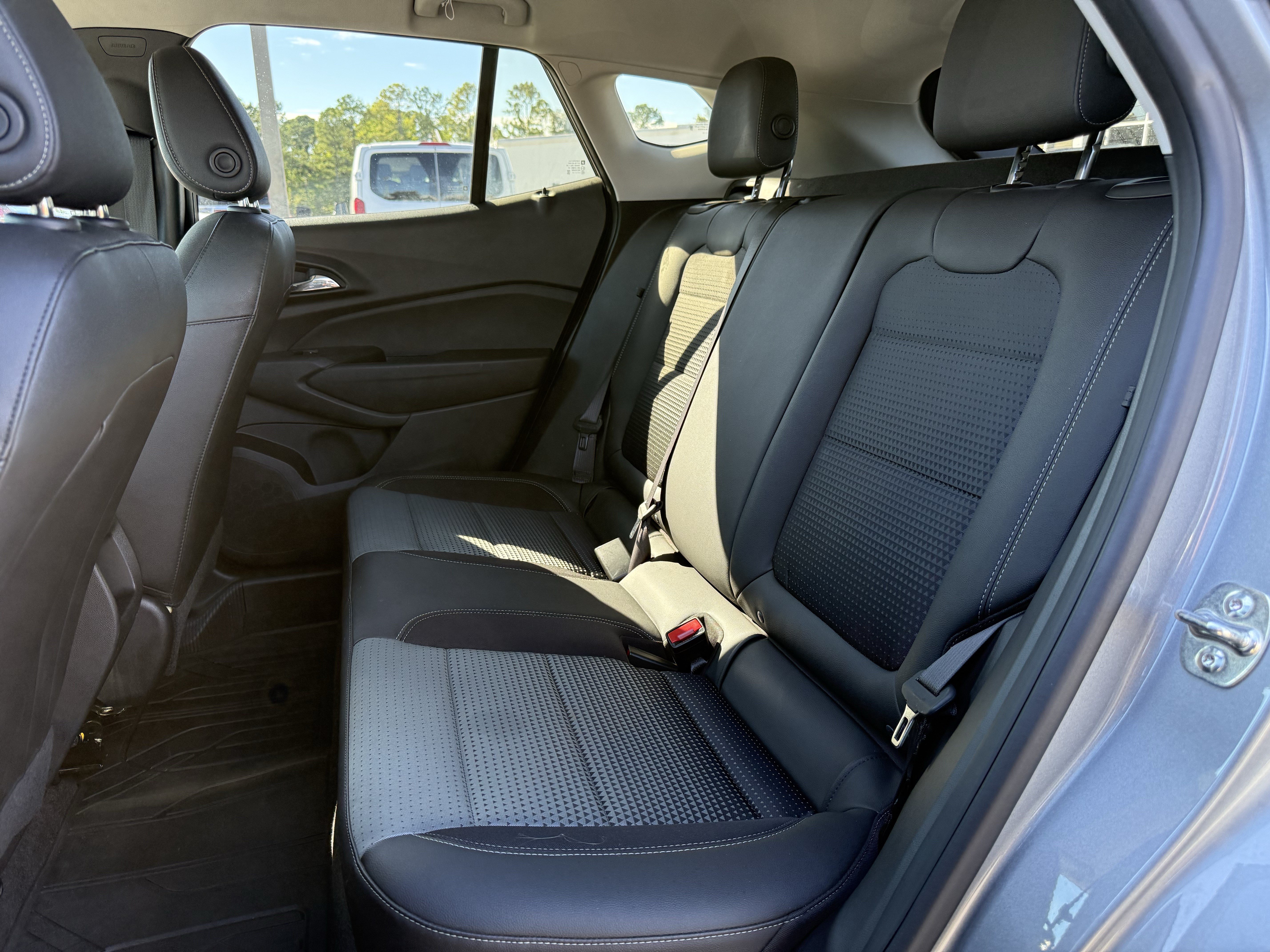 Used 2026 Chevrolet Trax LT w/ Driver Confidence Package FWD image 33