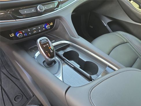Used 2021 Buick Enclave Avenir w/ Avenir Technology Package FWD image 29