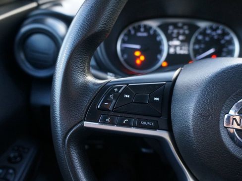 Used 2021 Nissan Kicks S image 20