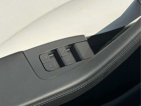 Used 2025 Tesla Model 3 Performance AWD/4WD image 8