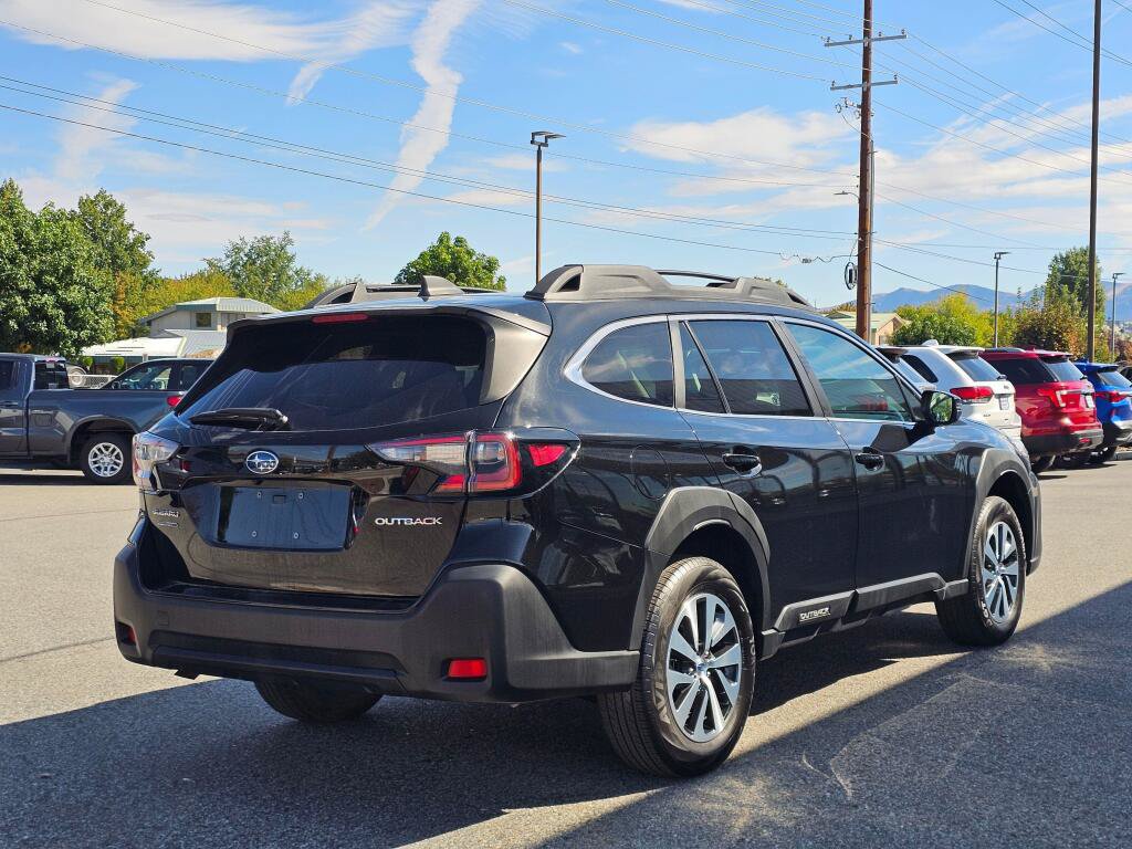 Used 2024 Subaru Outback Premium AWD/4WD image 5