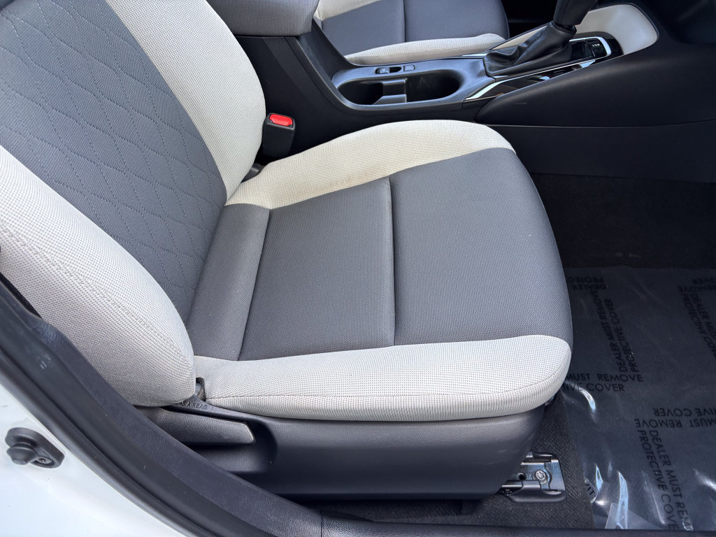 Used 2025 Toyota Corolla LE FWD image 33