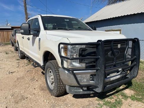 Used 2018 Ford F250 XL w/ Power Equipment Group AWD/4WD image 12
