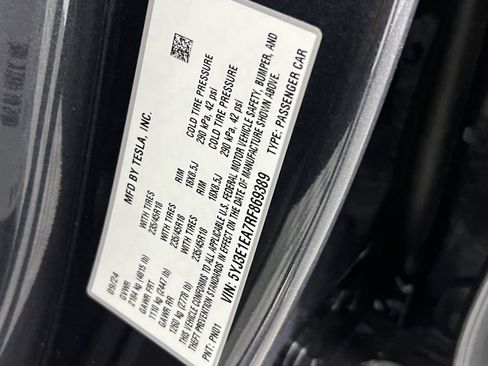 Used 2024 Tesla Model 3 Standard Range image 35