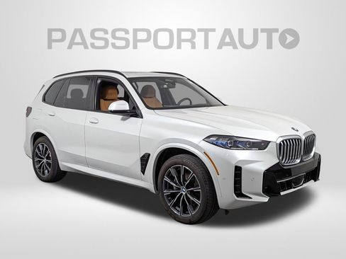 Certified 2025 BMW X5 xDrive40i w/ M Sport Package image 11