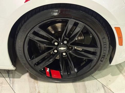 Used 2018 Chevrolet Camaro SS w/ Redline Edition RWD image 78