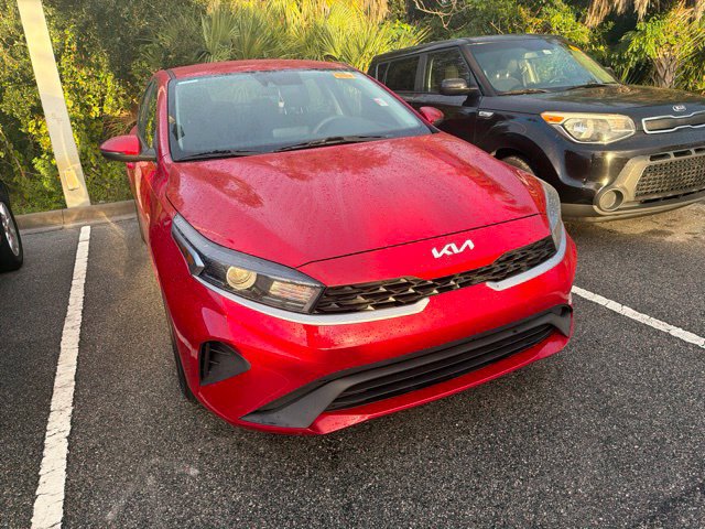 Used 2022 Kia Forte LXS w/ LXS Technology Package FWD image 5