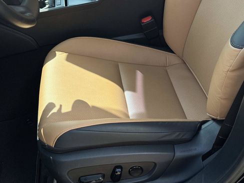 Used 2023 Lexus ES 350 w/ Premium Package FWD image 21