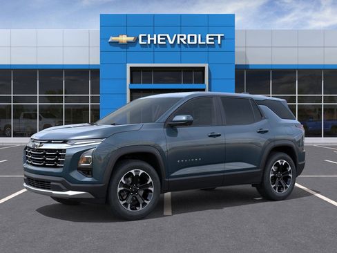 New 2026 Chevrolet Equinox LT w/ Convenience Package II FWD image 2
