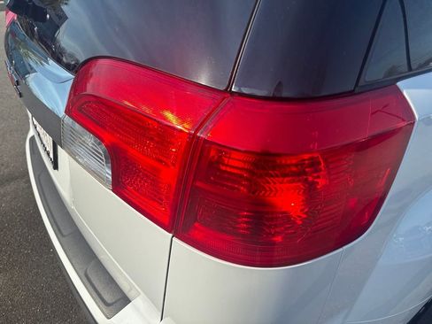 Used 2017 GMC Terrain SLE w/ Technology Package image 40