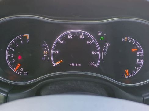 Used 2020 Jeep Grand Cherokee Limited image 35