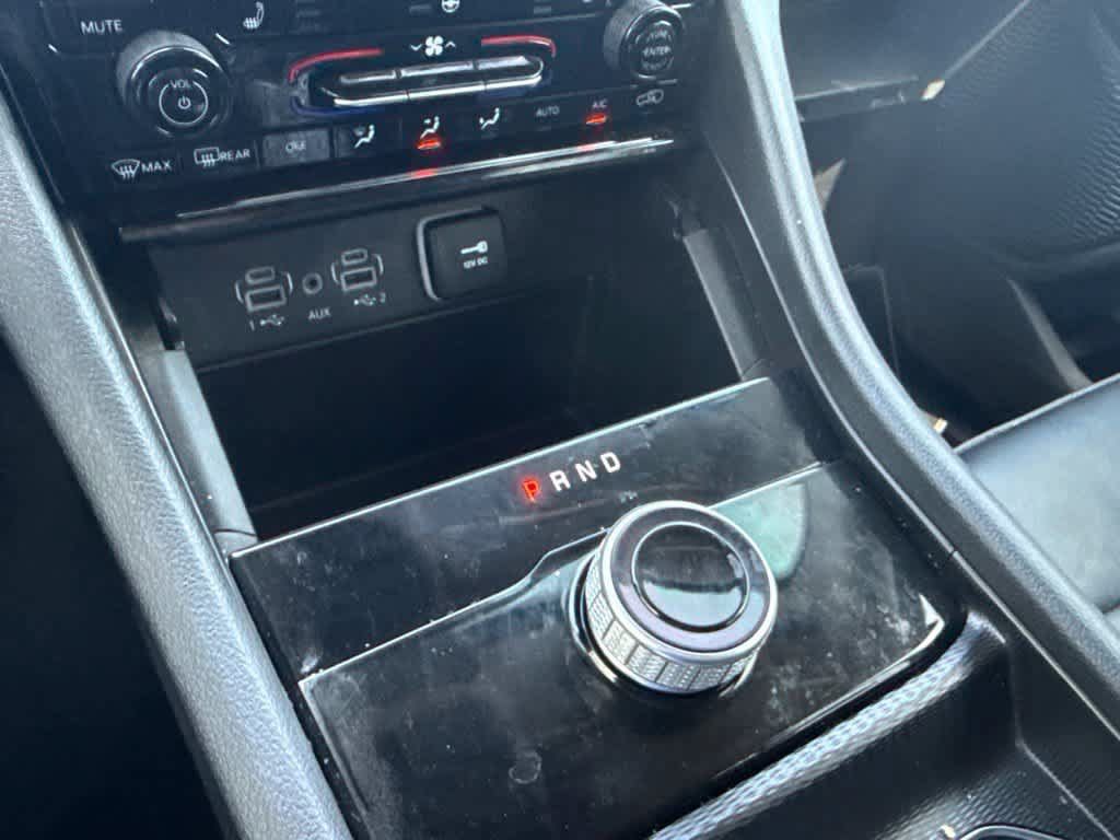 Used 2024 Jeep Grand Cherokee L Limited w/ Black Appearance Package RWD image 19