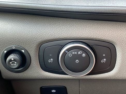 New 2025 Ford Transit 250 Low Roof image 31