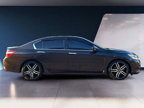 Used 2017 Honda Accord Sport Special Edition image 6