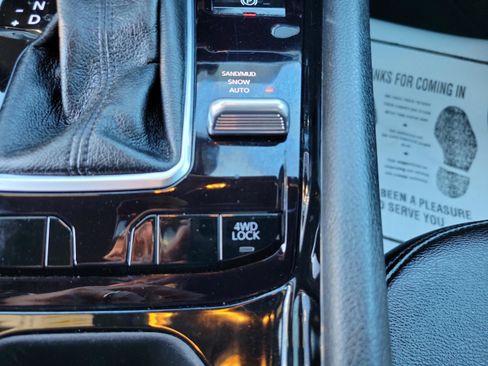 Used 2024 Jeep Compass Limited image 35