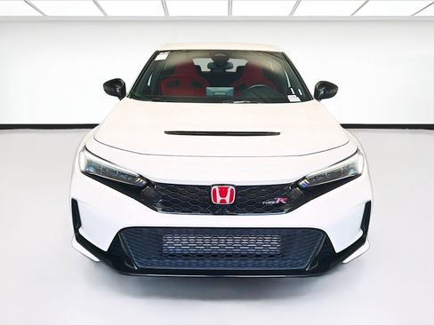 Used 2024 Honda Civic Type R image 2