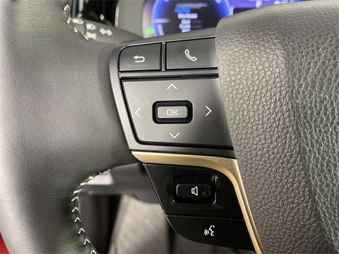 Used 2024 Toyota Crown Limited w/ Advanced Technology Package image 18