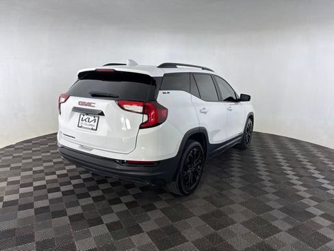 Used 2022 GMC Terrain SLE w/ Elevation Edition FWD image 7