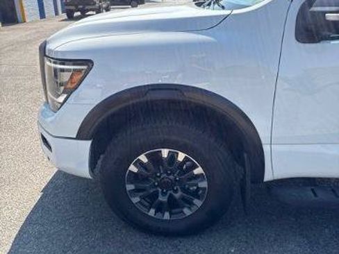 Used 2024 Nissan Titan PRO-4X w/ Pro-4x Convenience Package AWD/4WD image 5