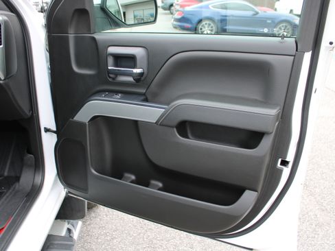 Used 2018 Chevrolet Silverado 1500 LT w/ All Star Edition image 15