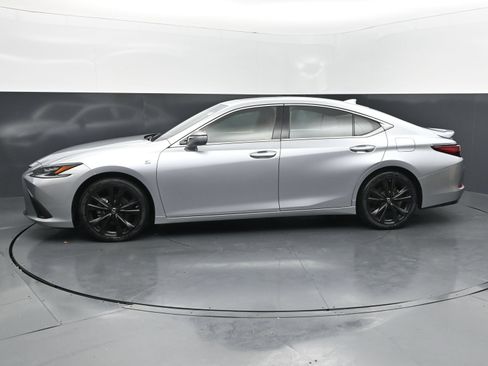 Used 2022 Lexus ES 350 F Sport FWD image 2