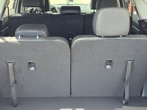 Used 2025 Kia Sorento S image 7