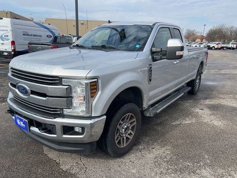 Used 2019 Ford F250 Lariat w/ Lariat Value Package AWD/4WD image 1