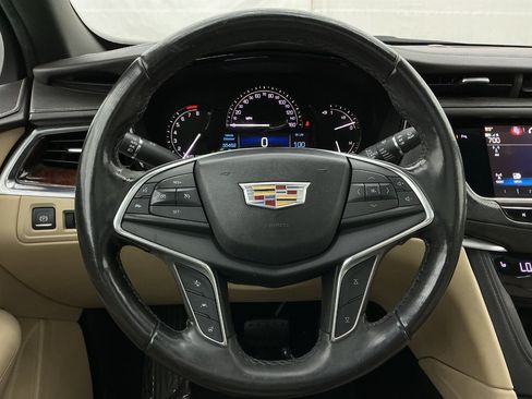 Used 2018 Cadillac XT5 Luxury w/ Driver Awareness Package FWD image 32