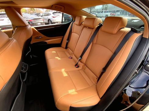 Used 2024 Lexus ES 350 w/ Premium Package FWD image 31