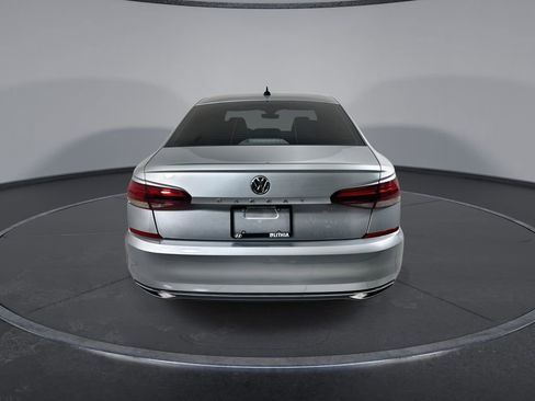 Used 2020 Volkswagen Passat 2.0T SE w/ Sunroof Package FWD image 7