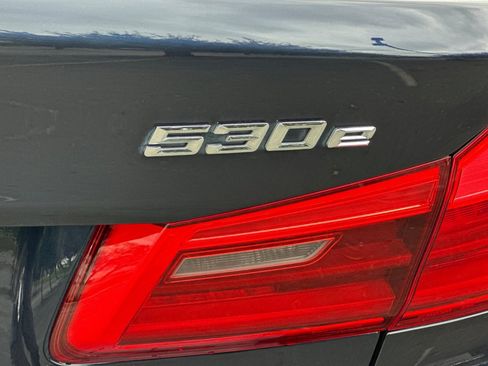 Used 2018 BMW 530e 530e iPerformance image 38