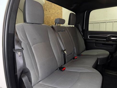 Used 2024 RAM 2500 Big Horn AWD/4WD image 28