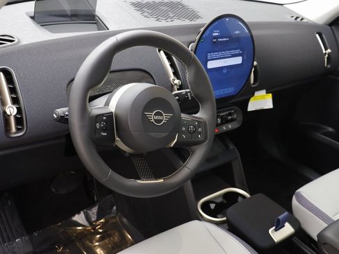 Certified 2025 MINI Cooper Countryman S image 6